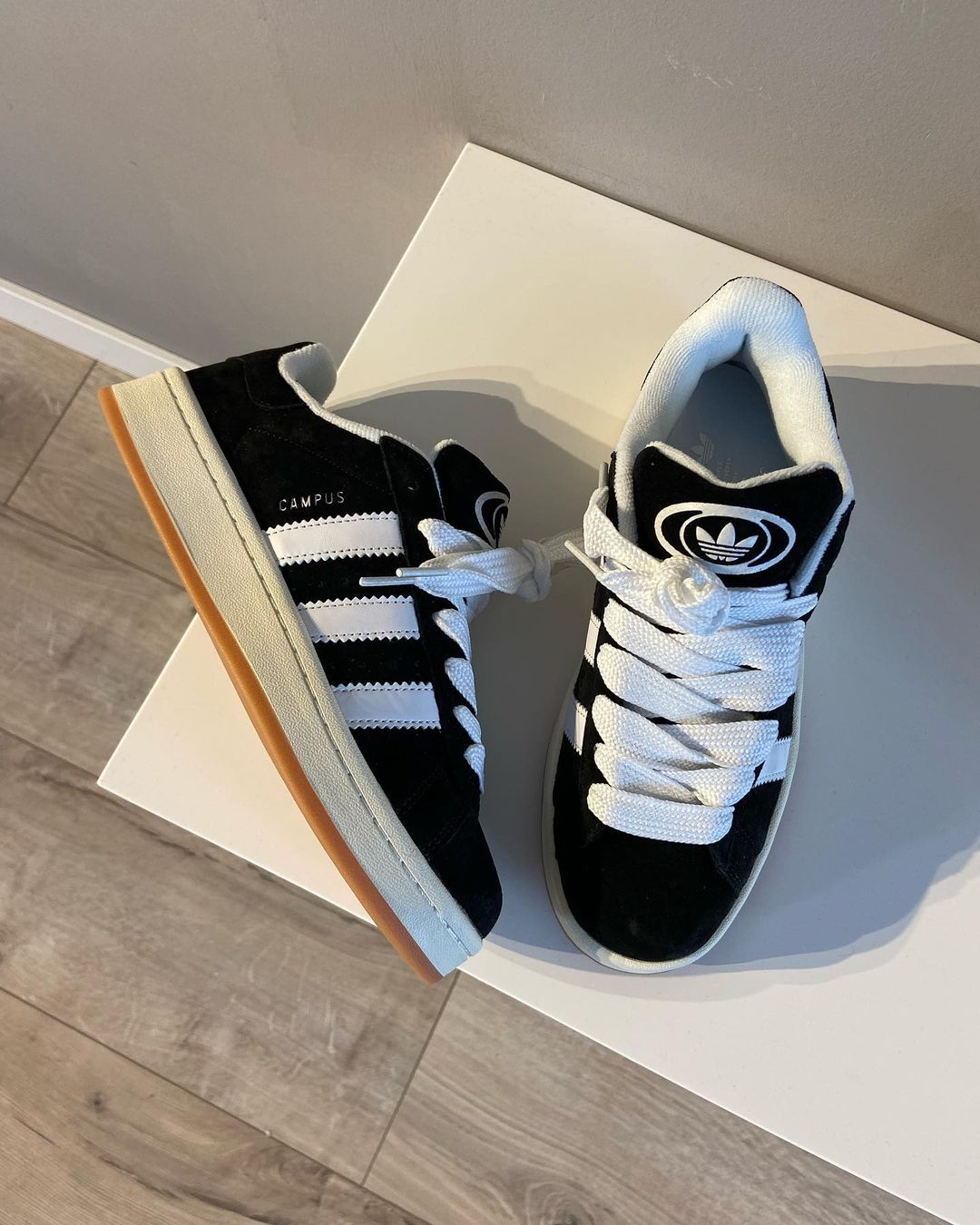 Campus 00s (Black / White) - Image 4