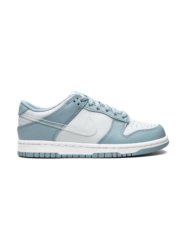 Nike Dunk low “Clear Swoosh”